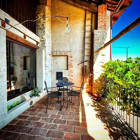 Per Sognare Per Sugne Oda ve Kahvaltı Lesegno